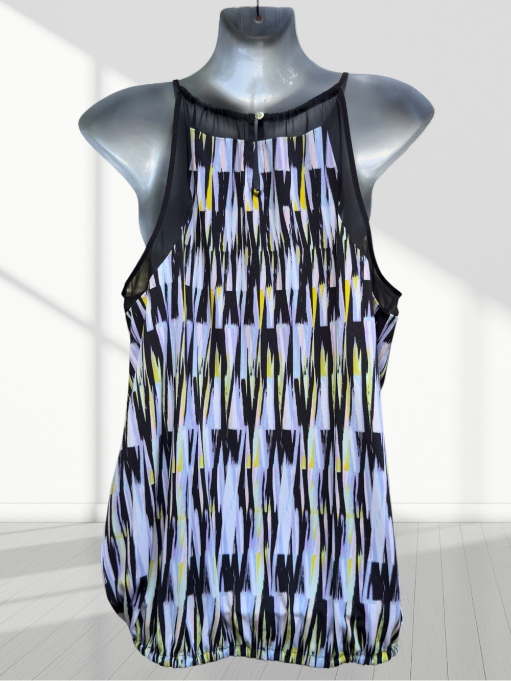 •Calvin Klein Black White and Yellow Geometric Sleeveless Top - Picture 6 of 8